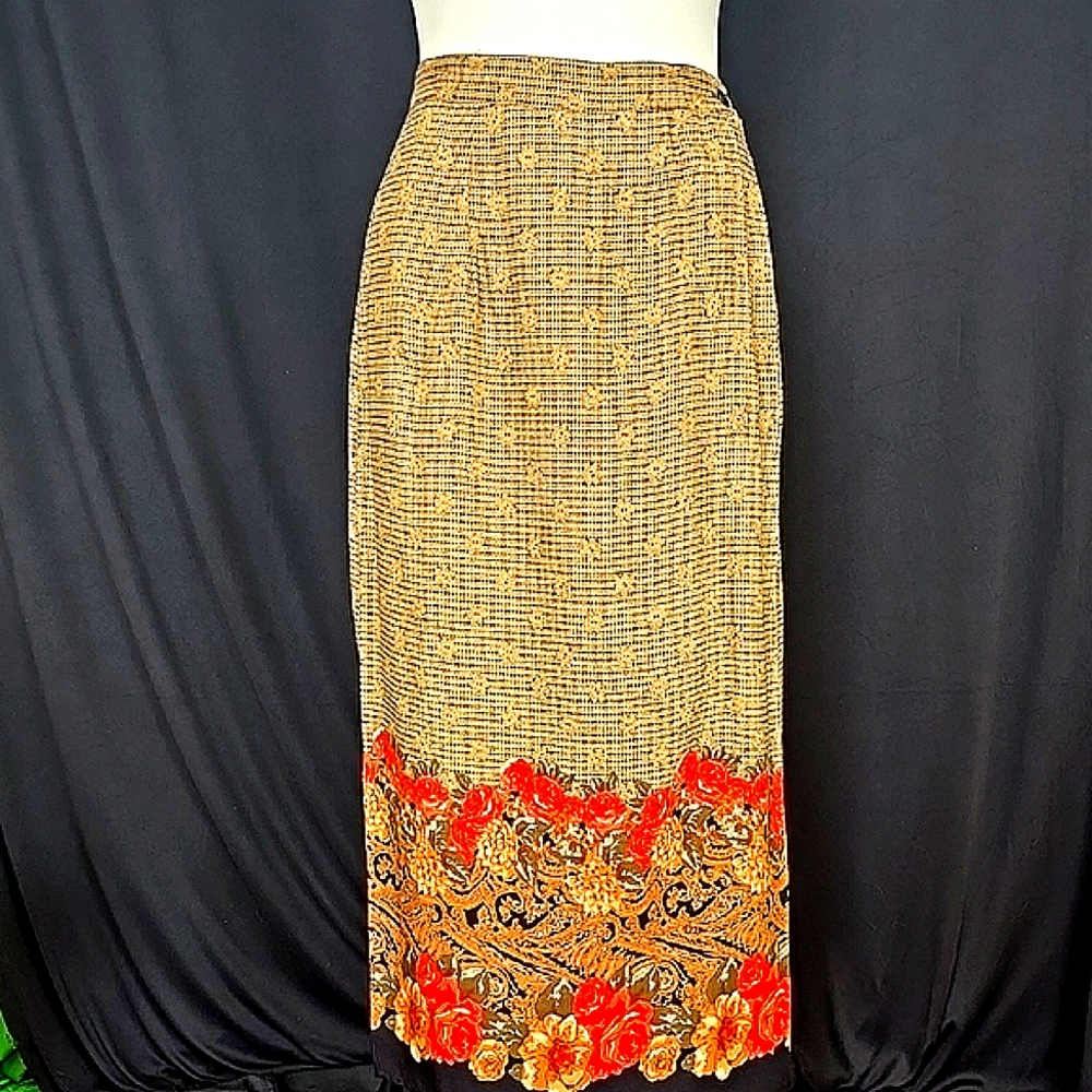 Elegant Vintage Orange and Tan Pencil Skirt with Sleek Silhouette